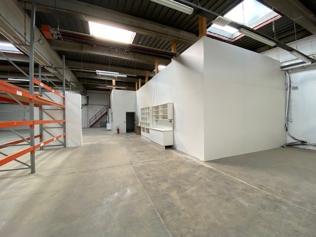 LOCATION LOCAL D'ACTIVITE 500M² A AVIGNON