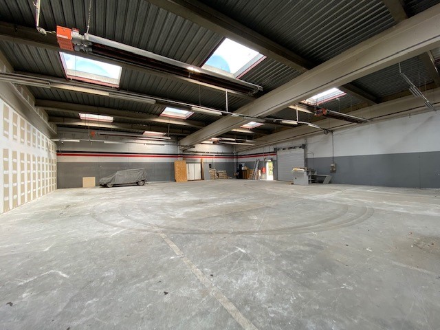 LOCATION LOCAL D'ACTIVITE 480M² A AVIGNON