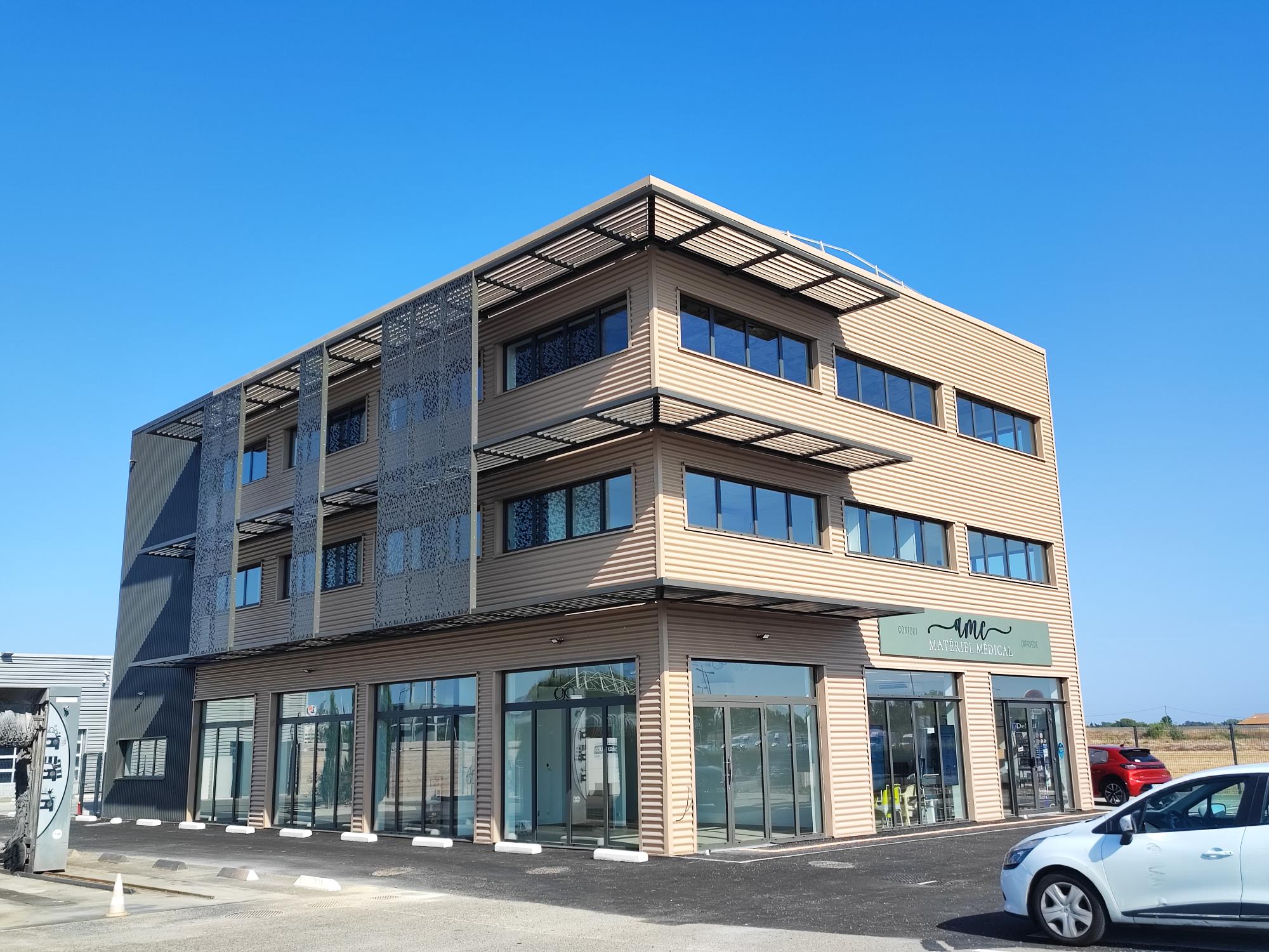 LOCATION BUREAUX 650M² A ARLES