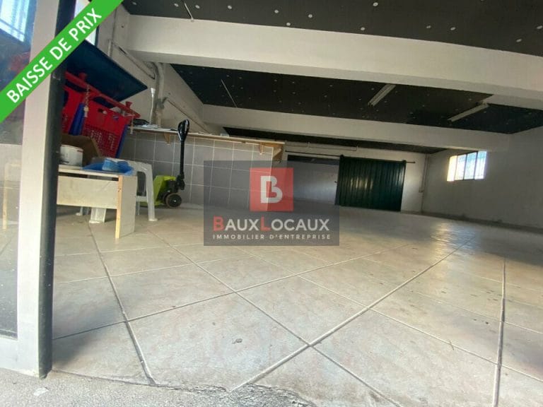 Locaux commerciaux à vendre à Marignane de 234 m²