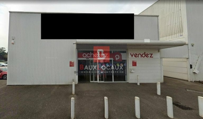 Locaux commerciaux à louer à Ales de 404 m²