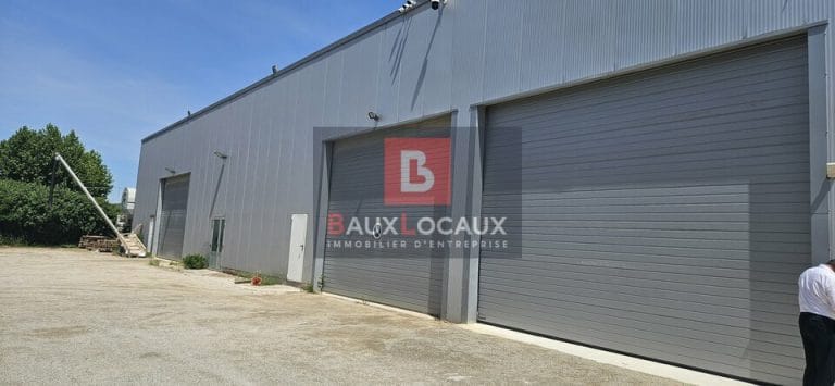 Entrepôt / Logistique & Locaux d'activité à vendre à Sorgues de 118 m²