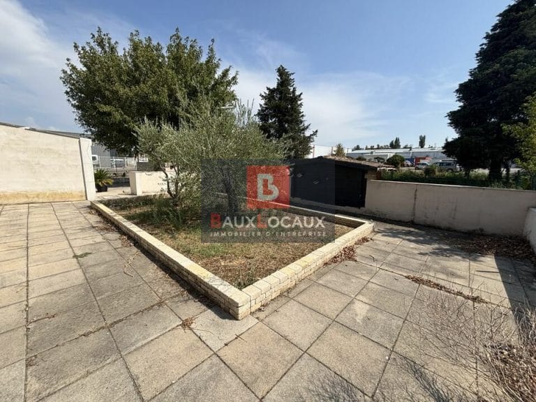 Locaux commerciaux à vendre à Orange de 112 m²