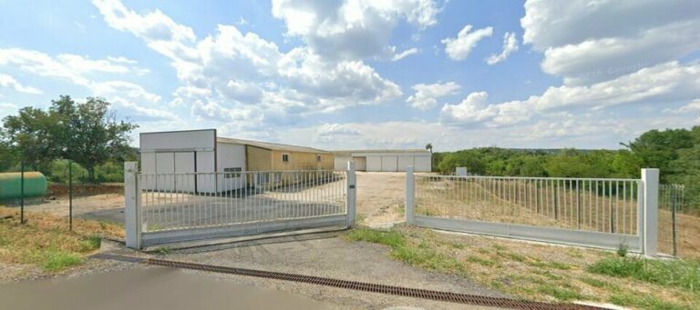 Entrepôt / Logistique & Locaux d'activité à louer à Ners de 1000 m²