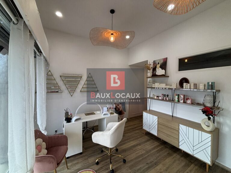Fonds de commerce à vendre à Les Angles de 69 m²