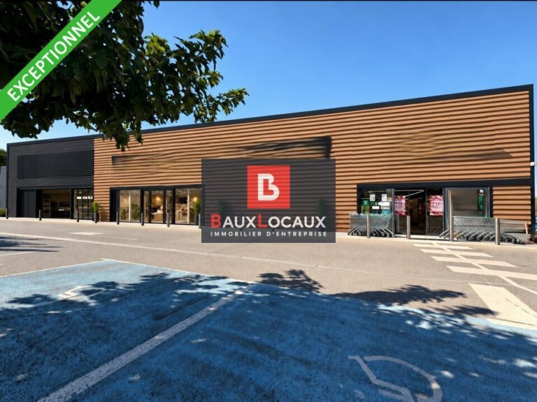 Locaux commerciaux à louer à Chateauneuf Les Martigues de 762 m²