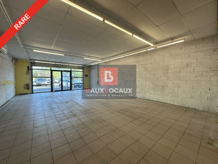 Locaux commerciaux à vendre à Apt de 254 m²