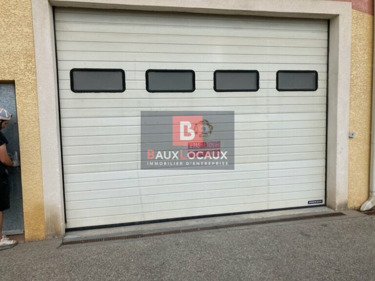 Entrepôt / Logistique & Locaux d'activité à louer à Istres de 115 m²