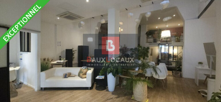 Locaux commerciaux à louer à Carpentras de 210 m²
