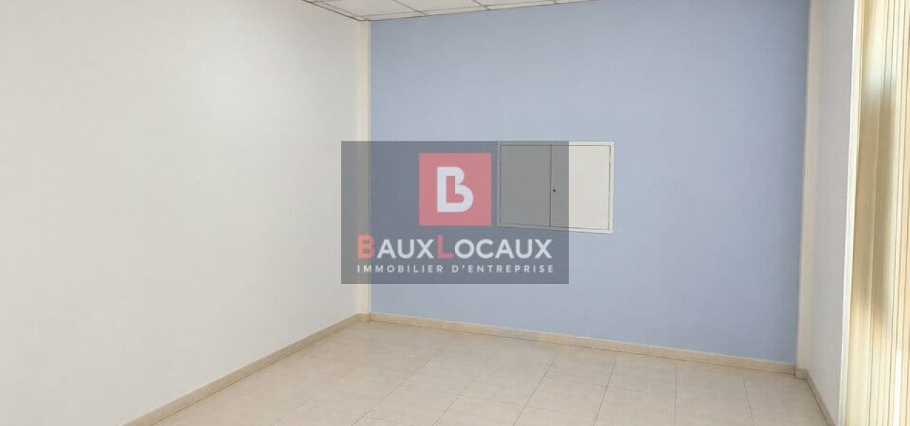 Locaux commerciaux à louer à Carpentras de 70 m² — photo 4