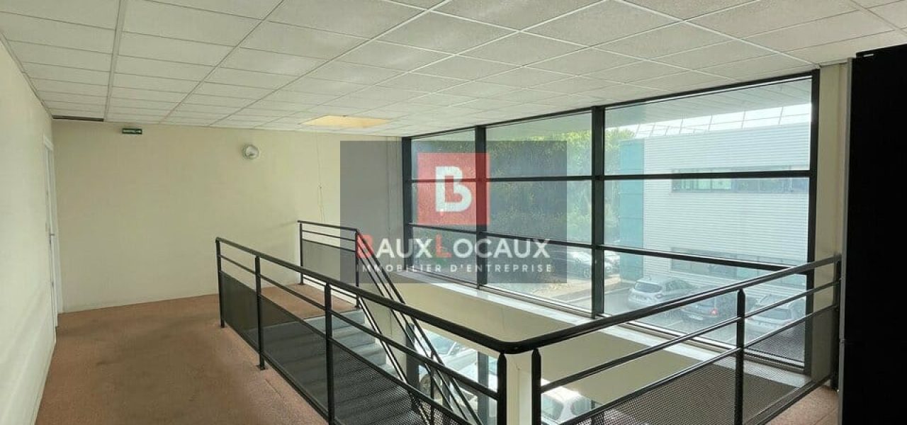 Bureaux à louer à Entraigues-Sur-La-Sorgue de 190 m² — photo 2