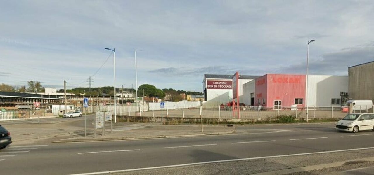Locaux commerciaux à louer à Ales de 900 m² — photo 2