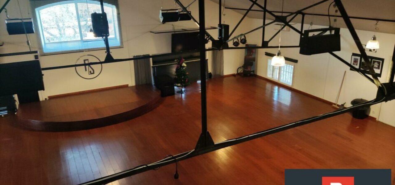 Locaux commerciaux à louer à Salon De Provence de 529 m² — photo 2