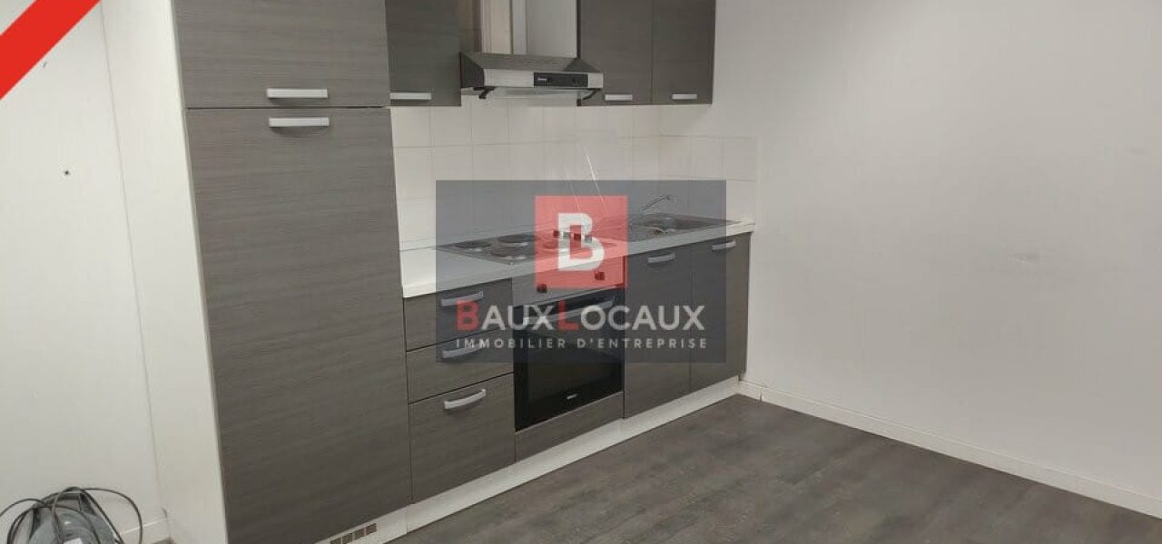 Entrepôt / Logistique & Locaux d’activité à louer à Salon-De-Provence de 300 m² — photo 3