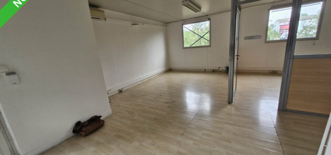 MIXTE ACTIVITES-BUREAUX à LOUER — photo 10