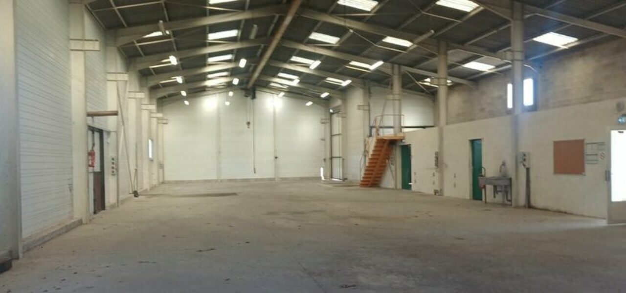 Entrepôt / Logistique & Locaux d'activité à louer à Ners de 1000 m² — photo 6