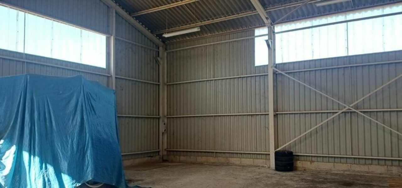 Entrepôt / Logistique & Locaux d'activité à louer à Ners de 1000 m² — photo 8