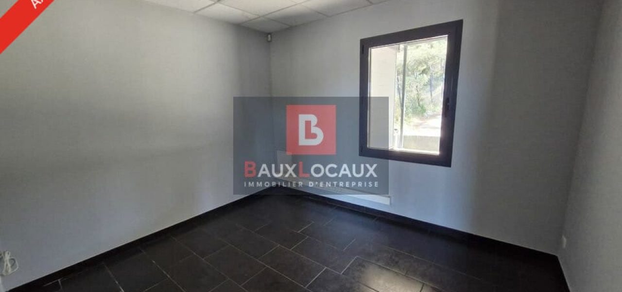 Bureaux à louer à Martigues de 900 m² — photo 3