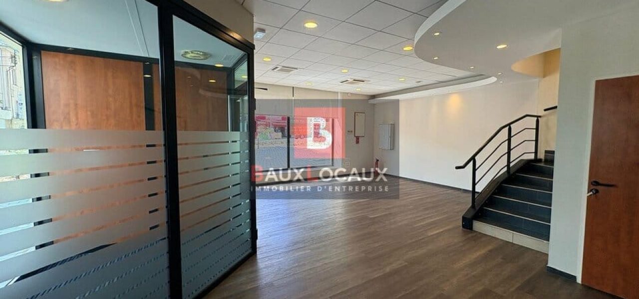 Locaux commerciaux à louer à Carpentras de 125 m² — photo 4