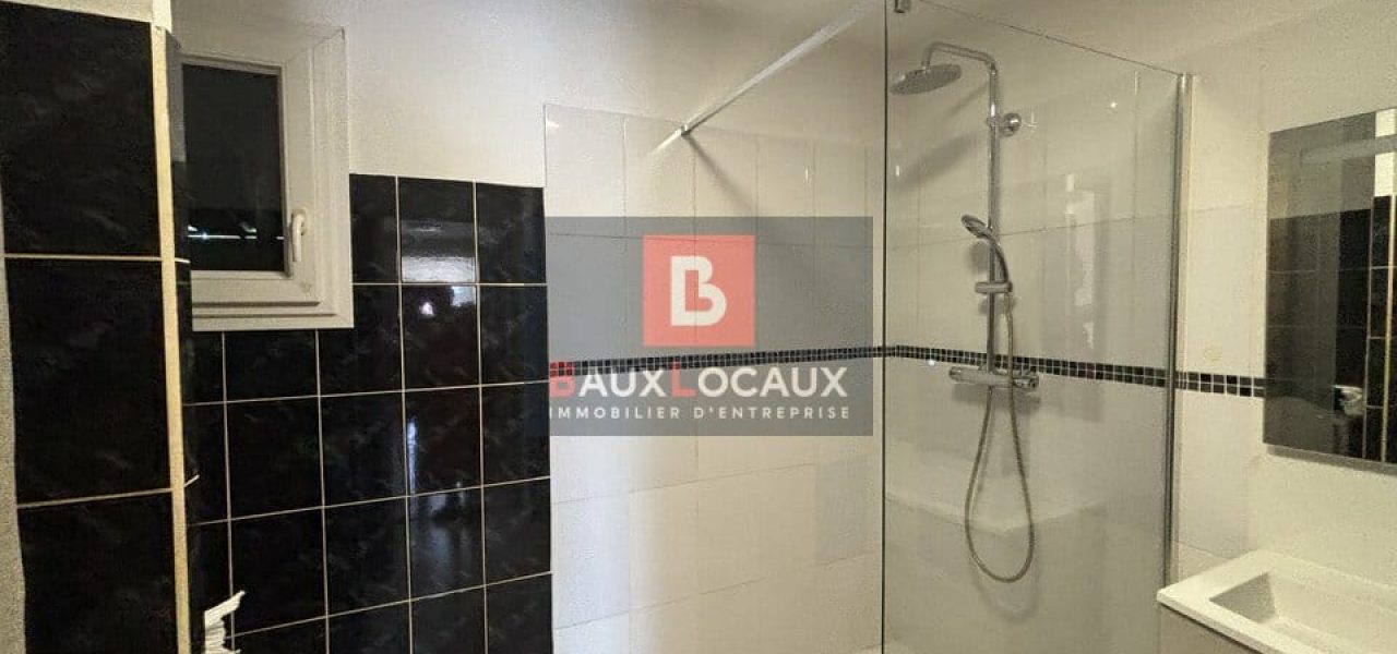 Locaux commerciaux à vendre à Orange de 112 m² — photo 11