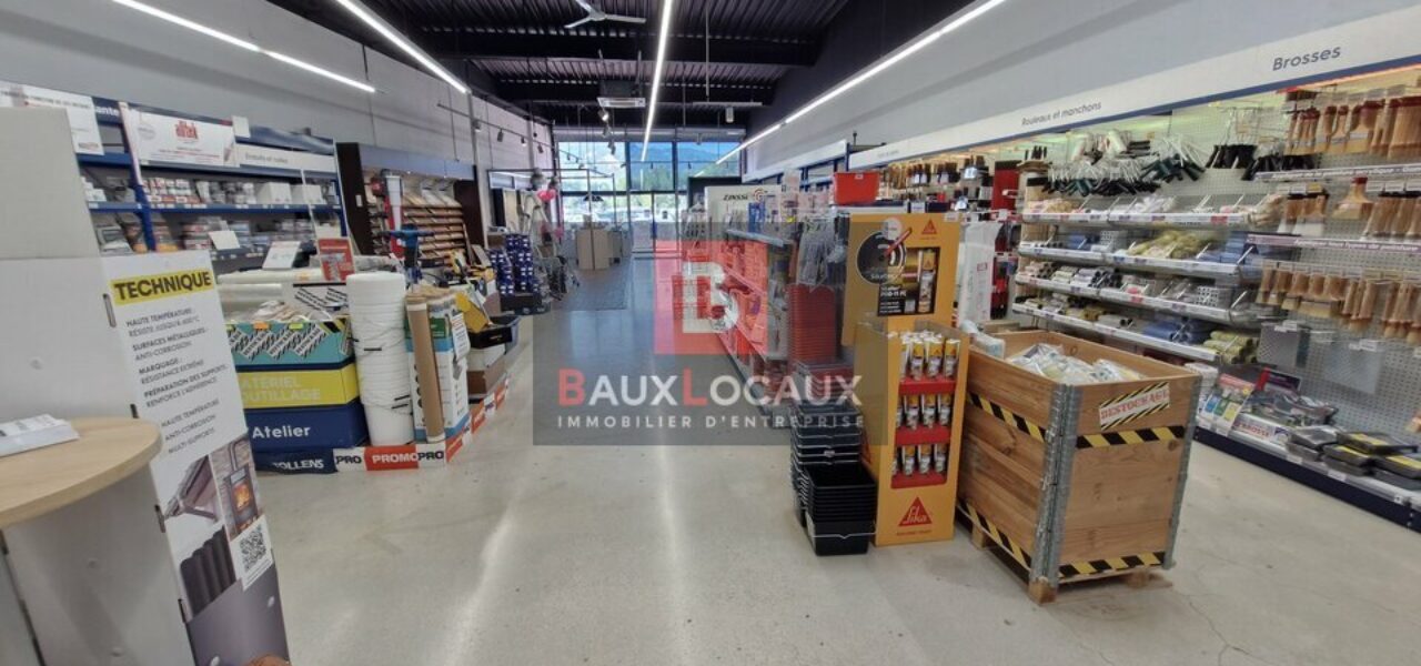 Locaux commerciaux à louer à Chateauneuf Les Martigues de 320 m² — photo 4