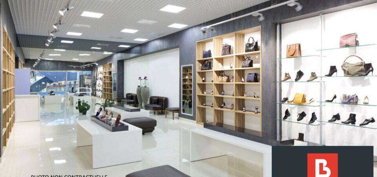 Locaux commerciaux à louer à Orange de 500 m²