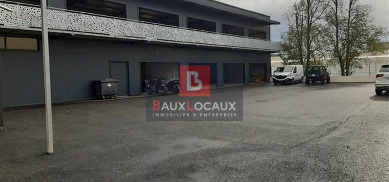 Locaux commerciaux à louer à Ales de 750 m²
