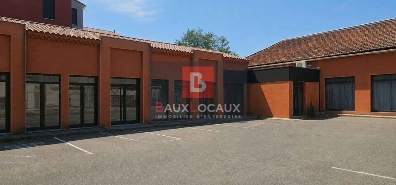 Locaux commerciaux à louer à Carpentras de 130 m²