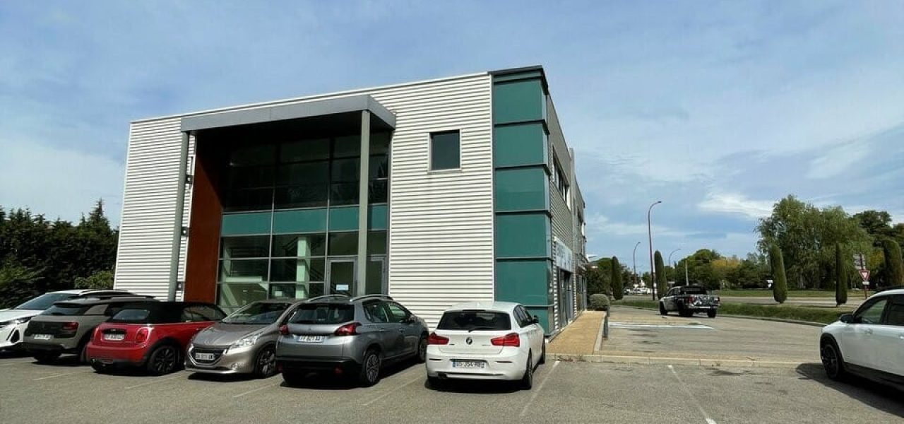 Bureaux à vendre à Entraigues Sur La Sorgue de 123 m² — photo 2