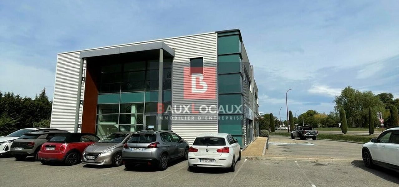 Bureaux à louer à Entraigues-Sur-La-Sorgue de 300 m² — photo 2