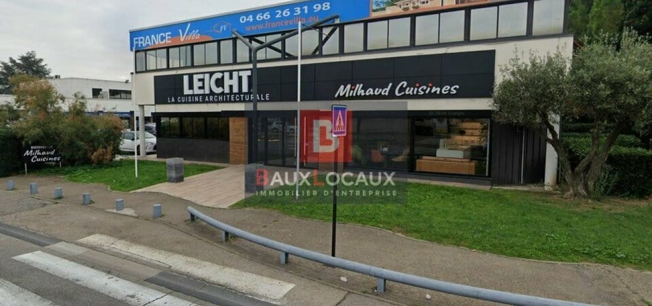 Locaux commerciaux à louer à Nimes de 230 m²