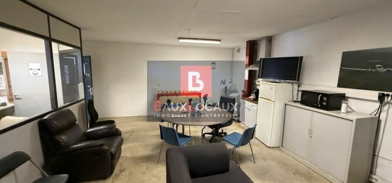 Entrepôt / Logistique & Locaux d'activité à louer à Vedène de 587 m² — photo 8