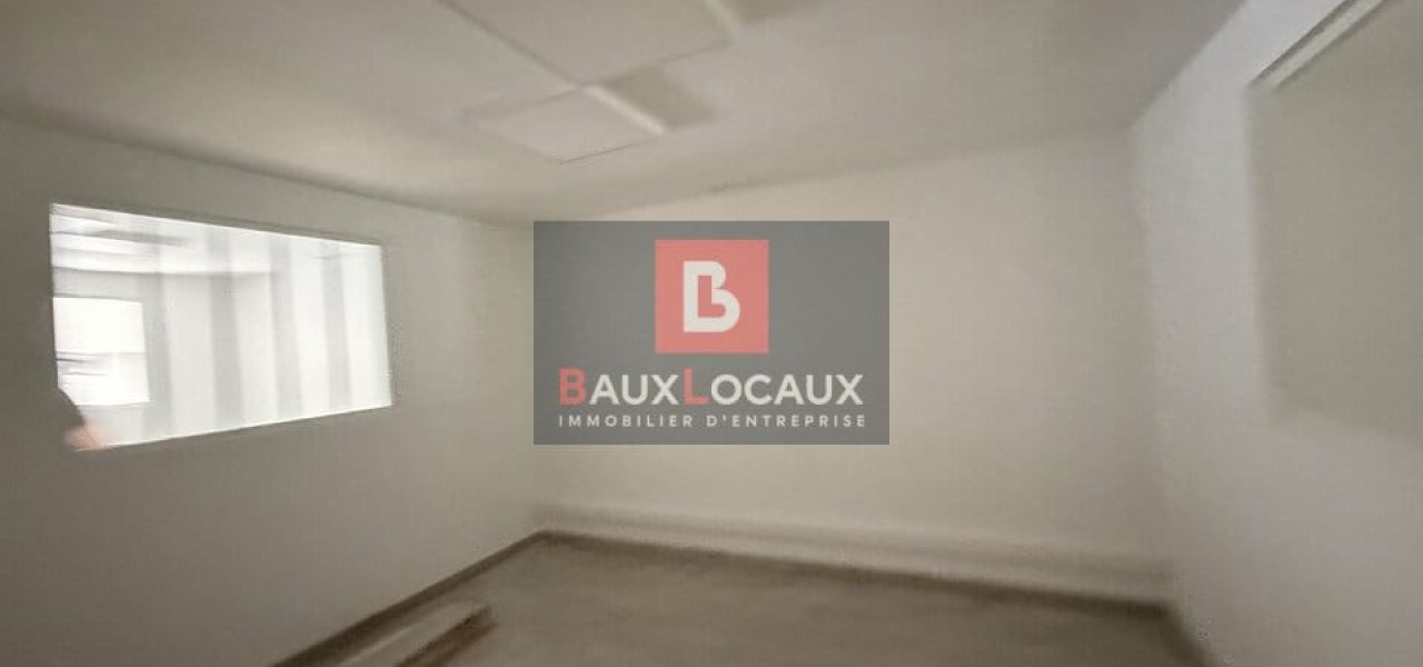Locaux commerciaux à louer à Vedene de 260 m² — photo 4